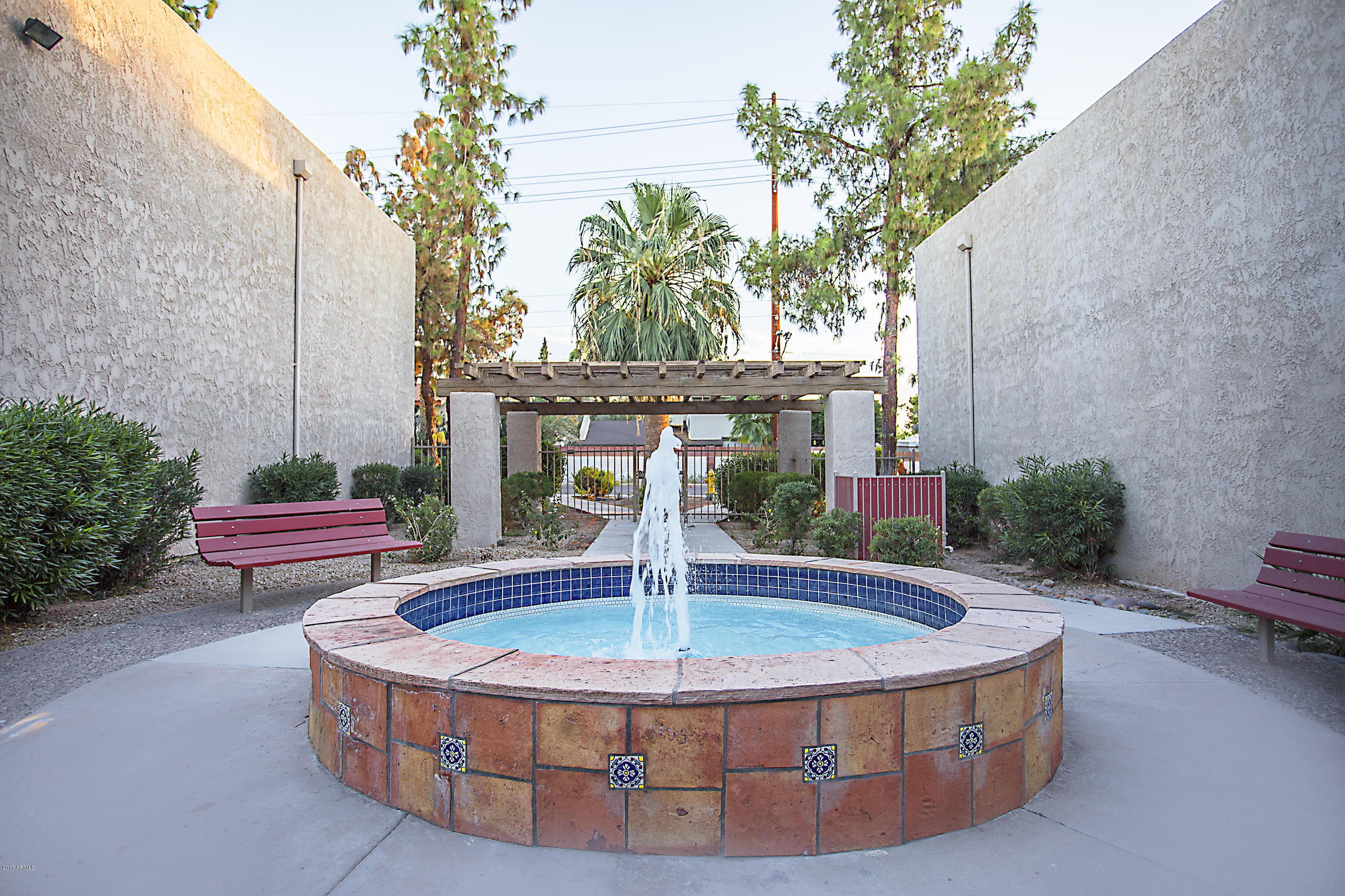 5525 East Thomas Road, Unit R10 Phoenix, AZ 85018 - Photo 15 of 19 Courtyard Fountain