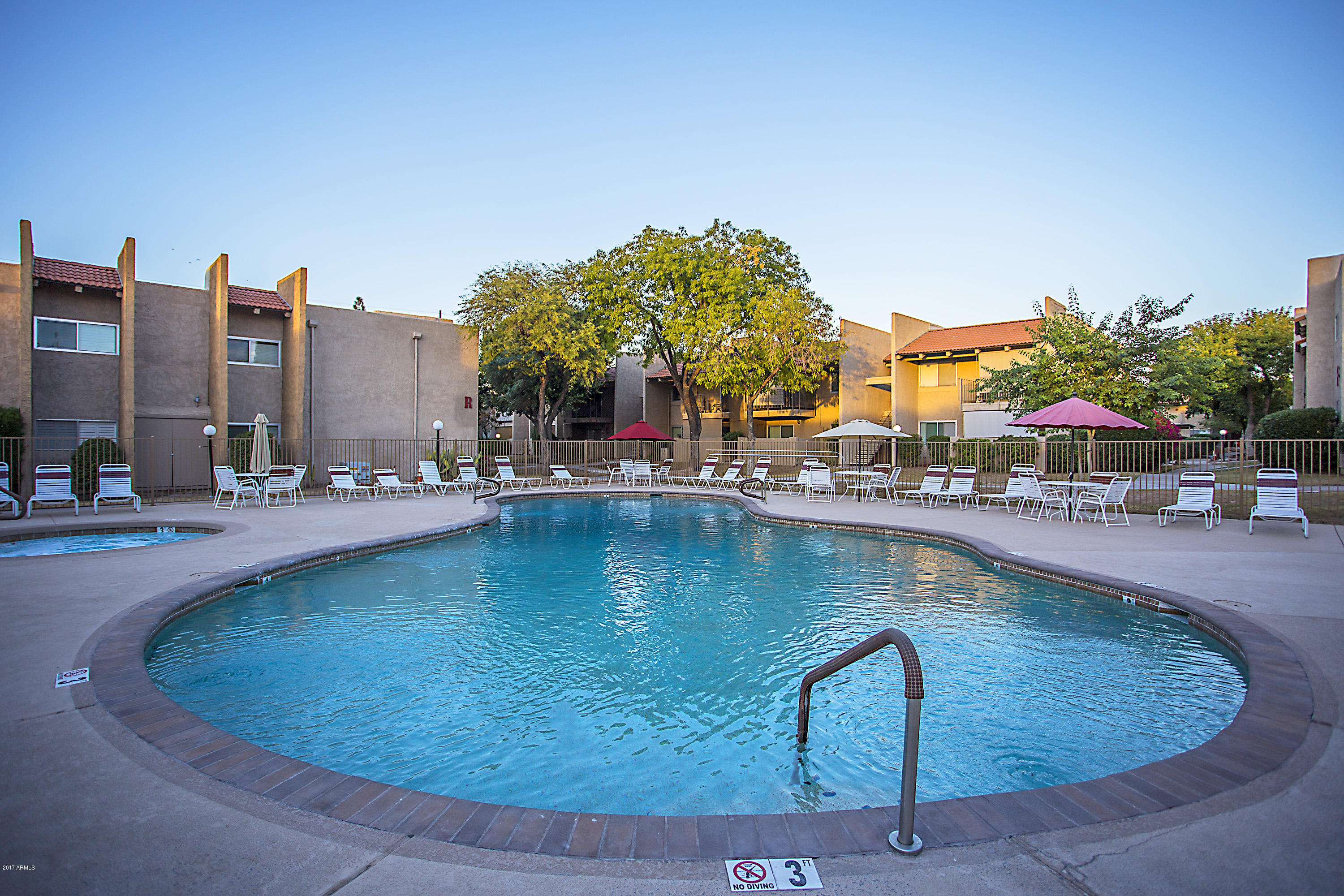 5525 East Thomas Road, Unit R10 Phoenix, AZ 85018 - Photo 2 of 19 Pool