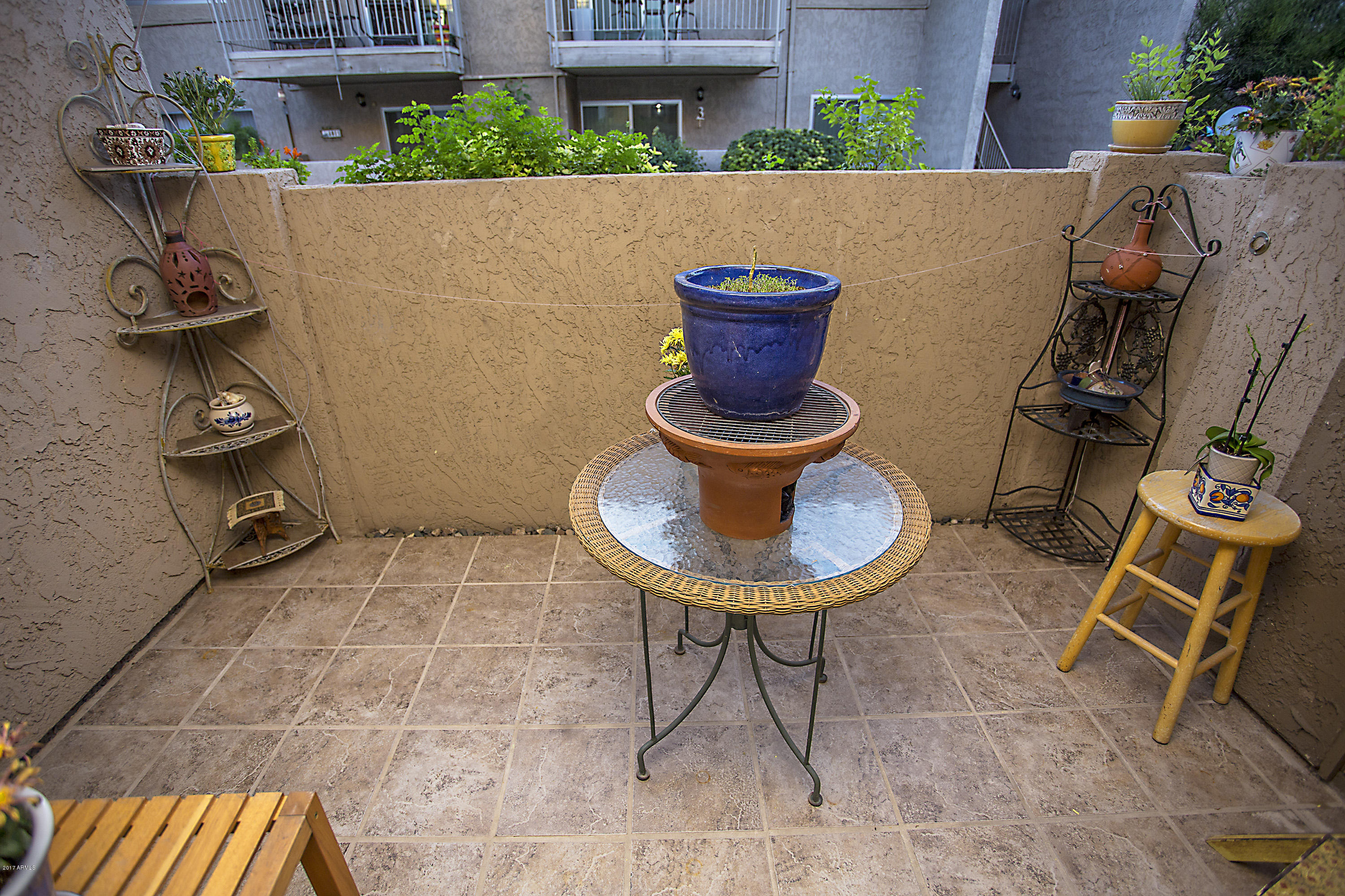 5525 East Thomas Road, Unit R10 Phoenix, AZ 85018 - Photo 6 of 19 Patio