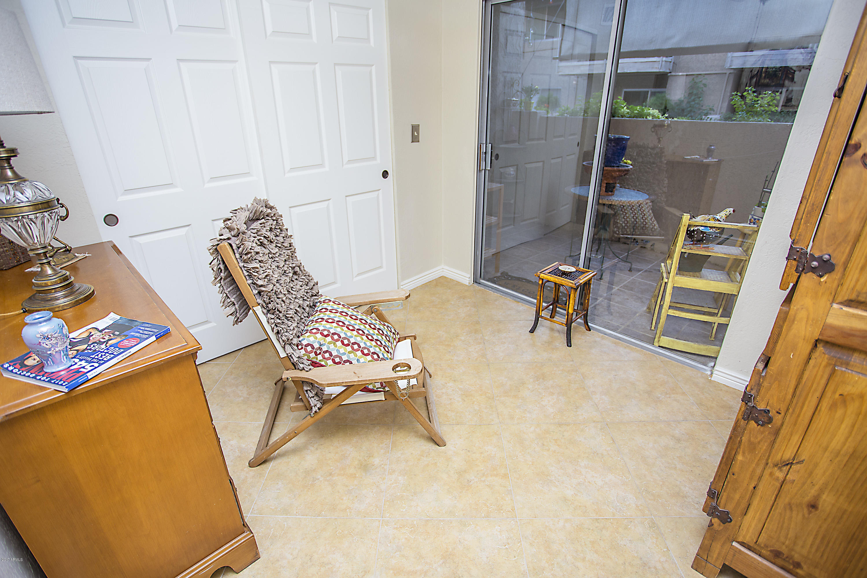 5525 East Thomas Road, Unit R10 Phoenix, AZ 85018 - Photo 7 of 19 Bedroom 2