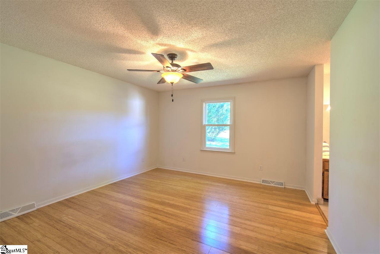 301 Brown Road Simpsonville, SC 29681 - Photo 17 of 36 Approximately 13'x14'