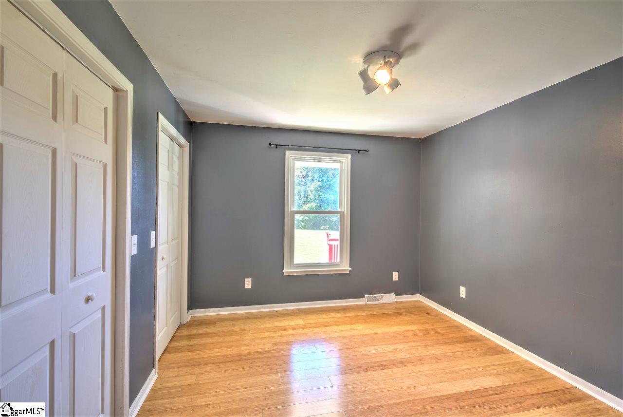 301 Brown Road Simpsonville, SC 29681 - Photo 21 of 36 Lots of closet space