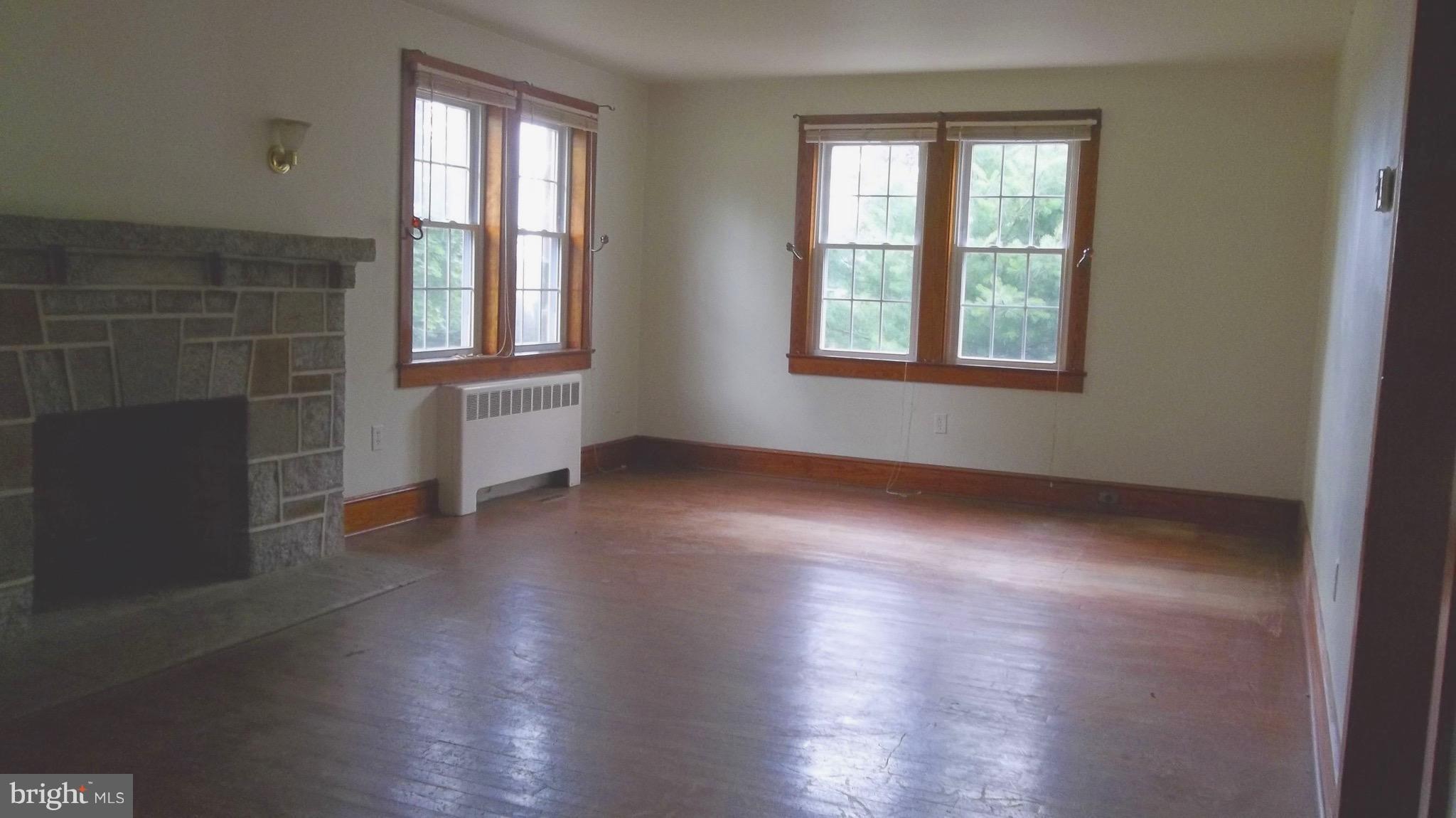 311 Old Bayview Road North East, MD 21901 - Photo 13 of 21 Living Room