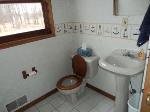 4901 Palms Road Casco, MI 48064 - Photo 8 of 21 31089896-8.JPG