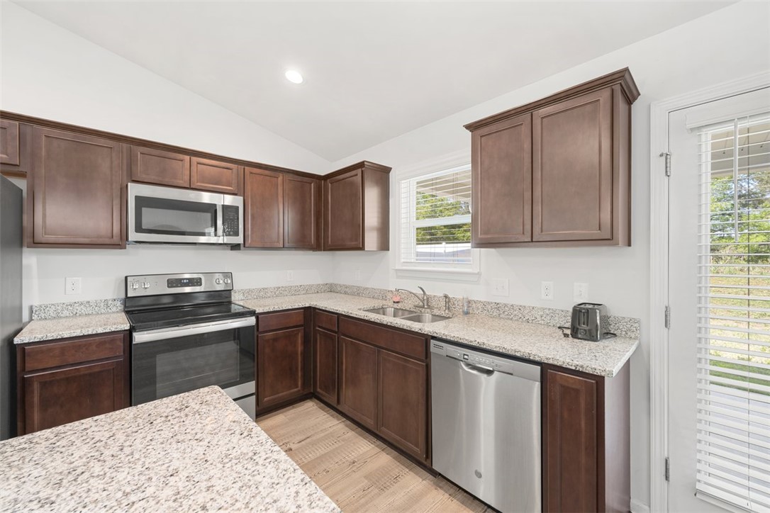 411 Reflection Drive Anderson, SC 29625 - Photo 6 of 26