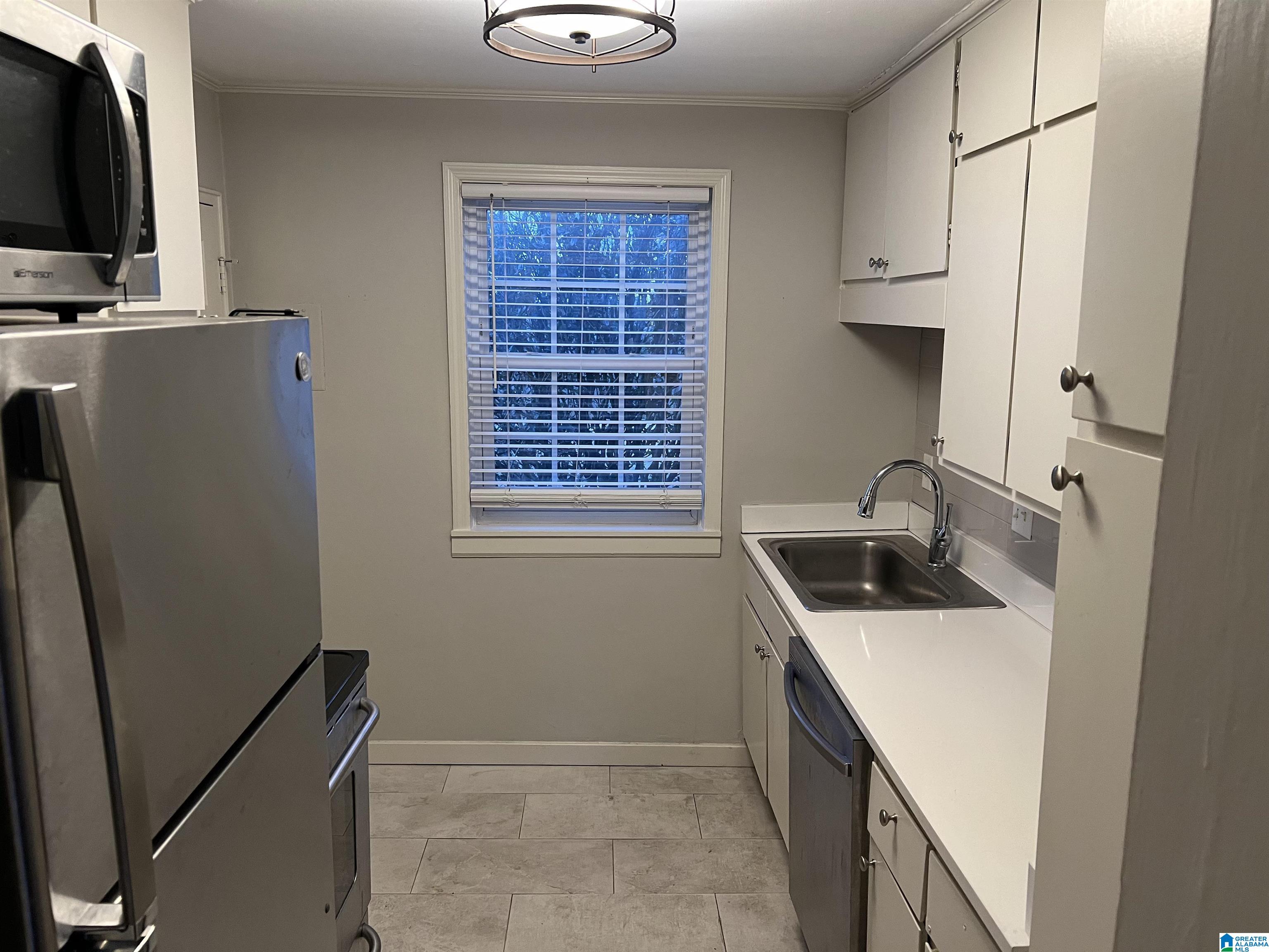 204 Fox Hall Road, Unit C Birmingham, AL 35213 - Photo 4 of 11