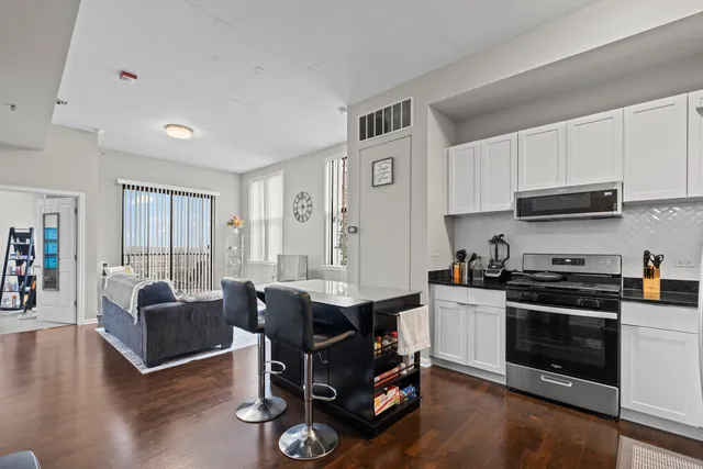 $2,500 | 1464 South Michigan Avenue, Unit 1309, Chicago, IL 60605