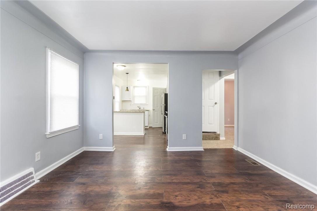 6745 Pelham-6.jpg