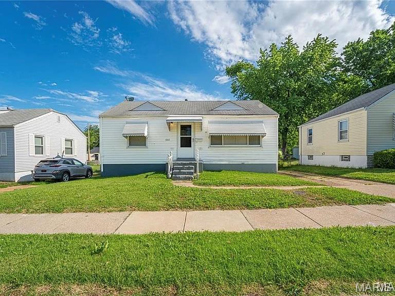 8143 Airport Road St. Louis, MO 63134 - Photo 2 of 17
