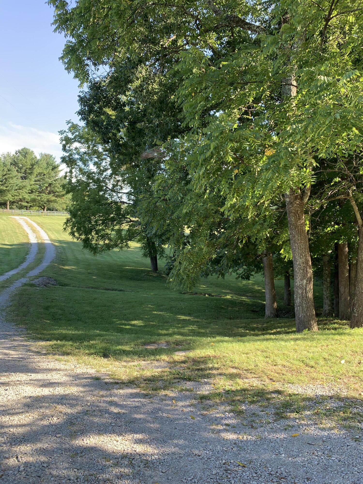 2075 Mt Zion Road Frankfort, KY 40601 - Photo 33 of 39 E9797D4C-63AA-4F90-AC28-C98003813F29