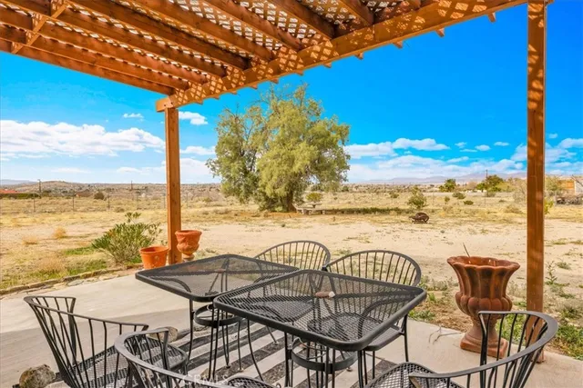 $675,000 | 74784 Foothill Drive, Twentynine Palms, CA 92277