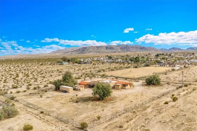 $675,000 | 74784 Foothill Drive, Twentynine Palms, CA 92277
