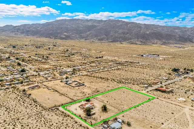 $675,000 | 74784 Foothill Drive, Twentynine Palms, CA 92277