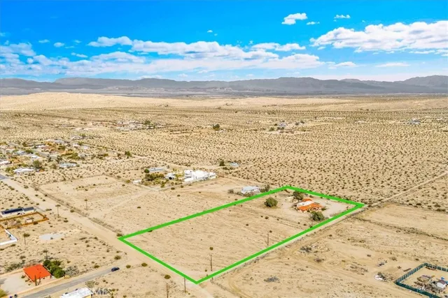 $675,000 | 74784 Foothill Drive, Twentynine Palms, CA 92277