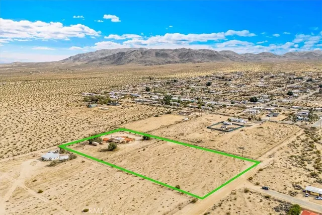 $675,000 | 74784 Foothill Drive, Twentynine Palms, CA 92277