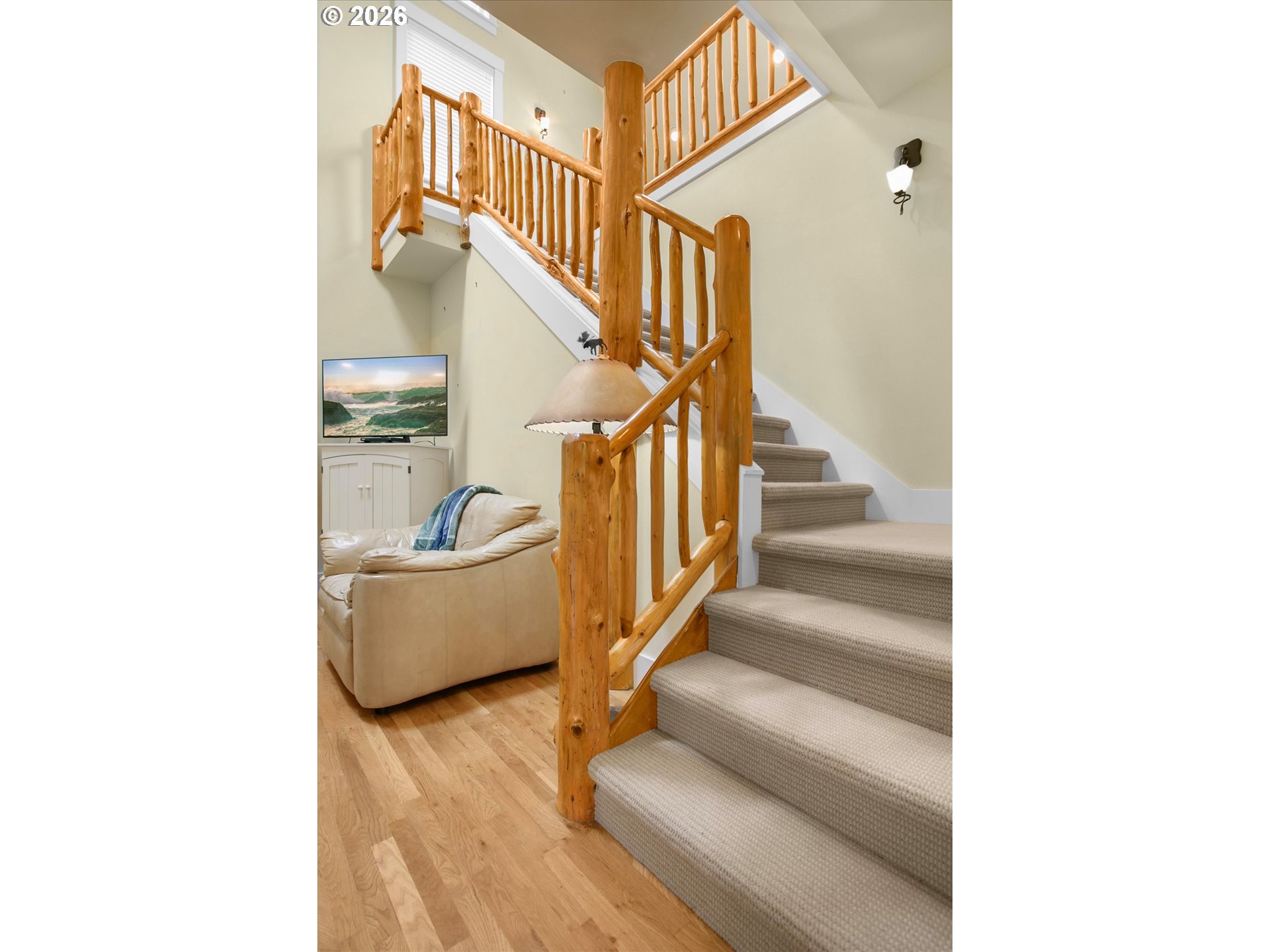 2050 Overleaf Loop Yachats, OR 97498 - Photo 24 of 45 Staircase