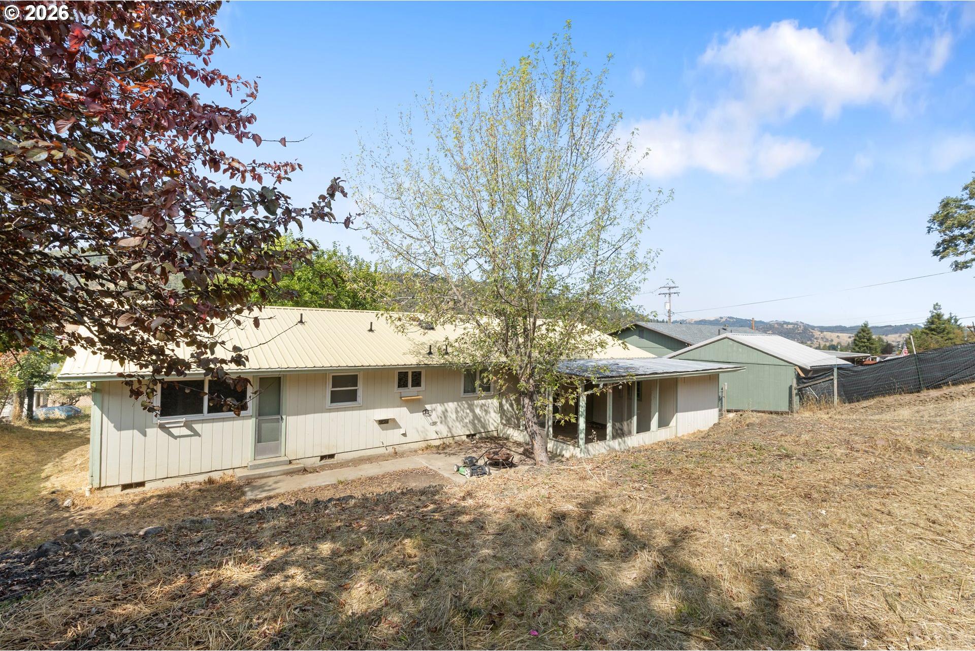4545 Northeast Ridenour Street Winchester, OR 97495 - Photo 28 of 29 Gallery Image 28