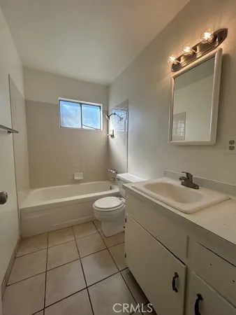 $1,900 | 234 North Garnet Way, Unit A, Upland, CA 91786