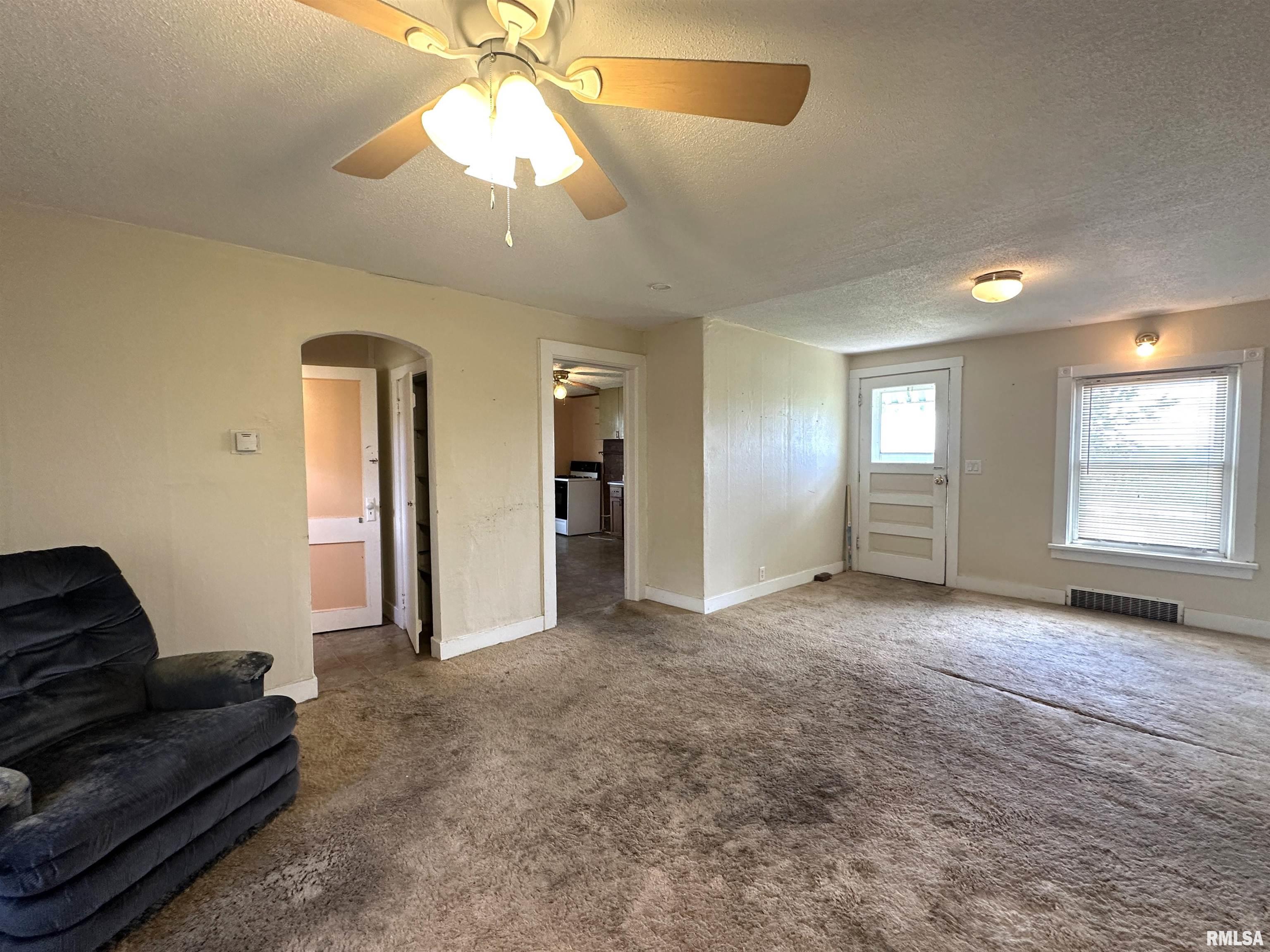 133 South Grove Street Oneida, IL 61467 - Photo 15 of 39 Gallery Image 15