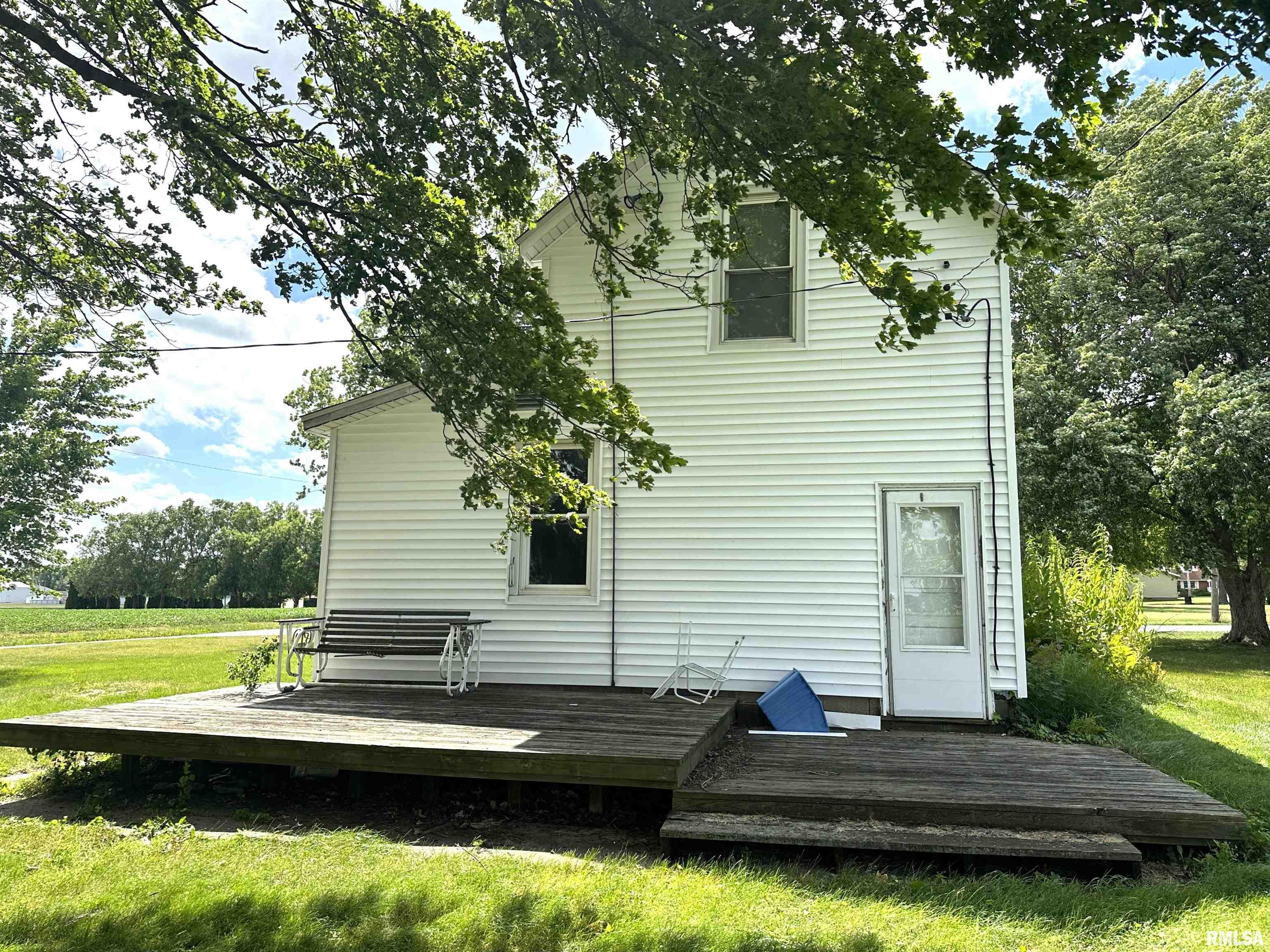 133 South Grove Street Oneida, IL 61467 - Photo 5 of 39 Gallery Image 5