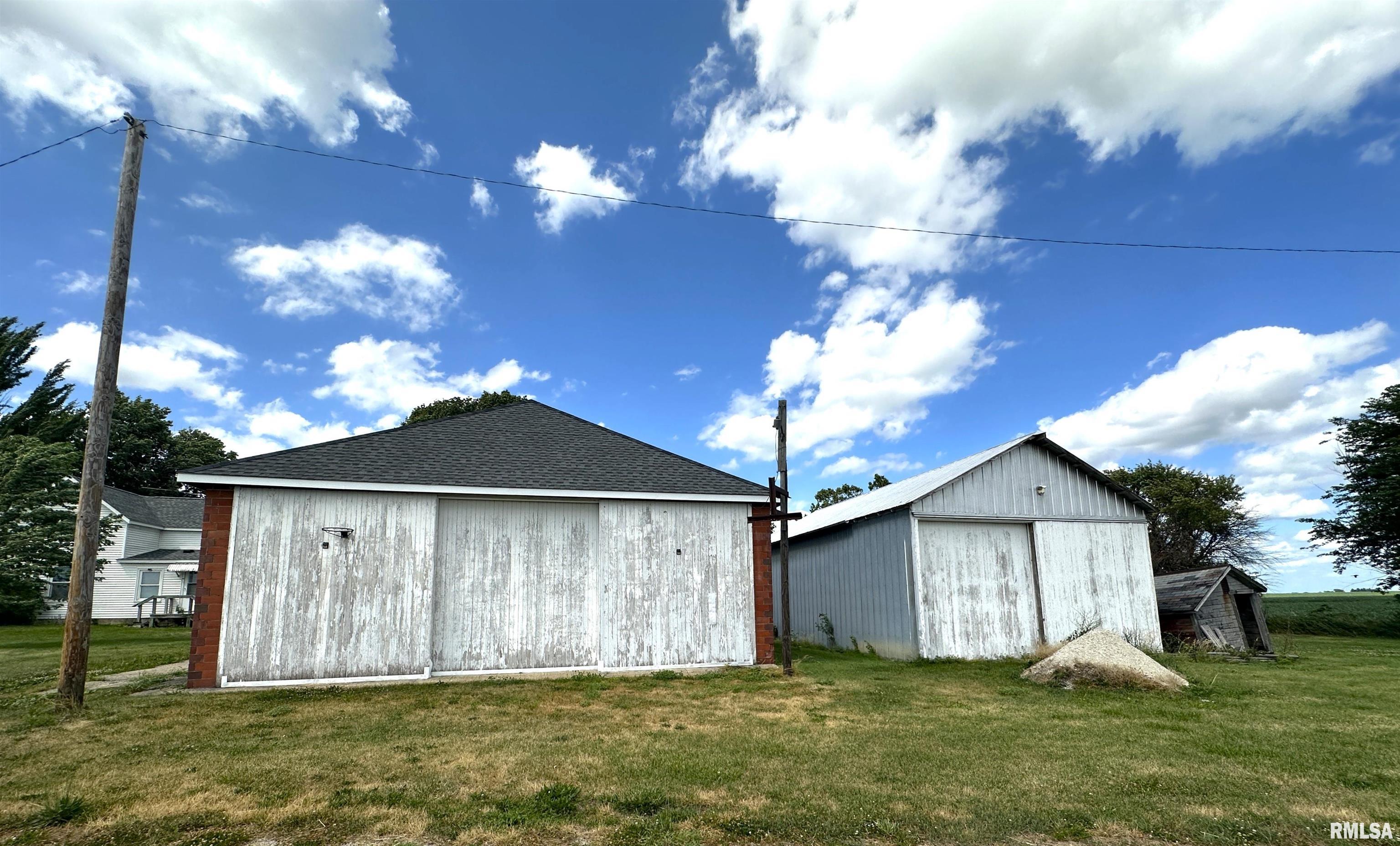 133 South Grove Street Oneida, IL 61467 - Photo 10 of 39 Gallery Image 10