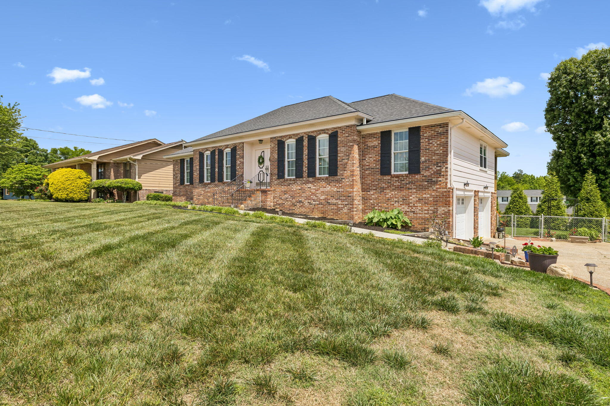 2804 St Lawrence Road Chattanooga, TN 37421 - Photo 3 of 72 3-2804~1
