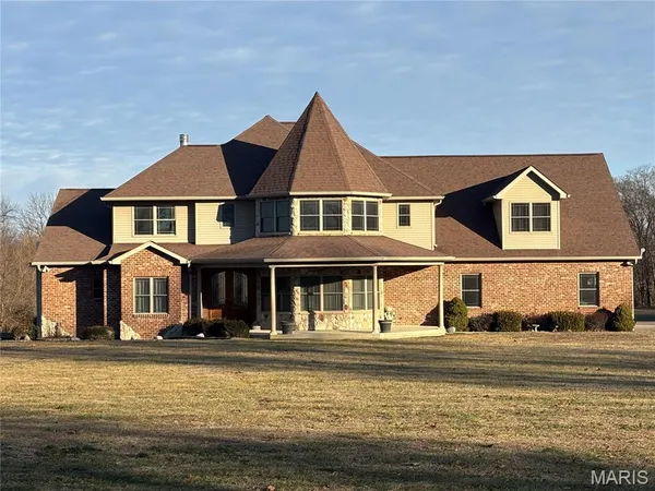 $715,000 | 1327 Irongate Trail, Greenville, IL 62246