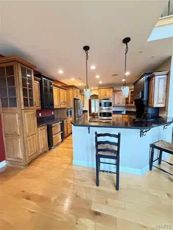 $500,000 | 1327 Irongate Trail, Greenville, IL 62246