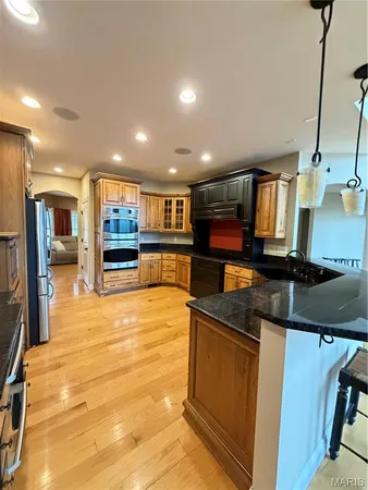 $500,000 | 1327 Irongate Trail, Greenville, IL 62246
