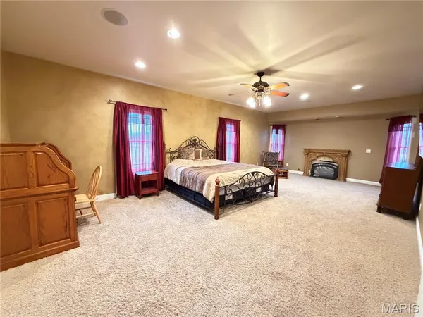 $500,000 | 1327 Irongate Trail, Greenville, IL 62246