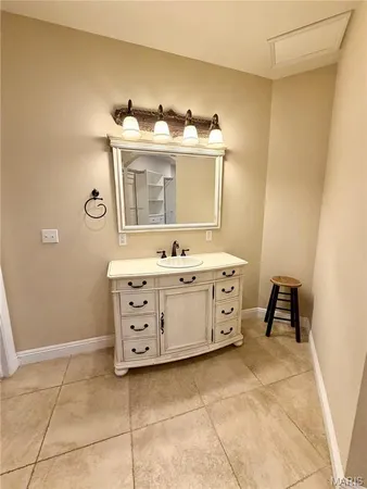 $500,000 | 1327 Irongate Trail, Greenville, IL 62246