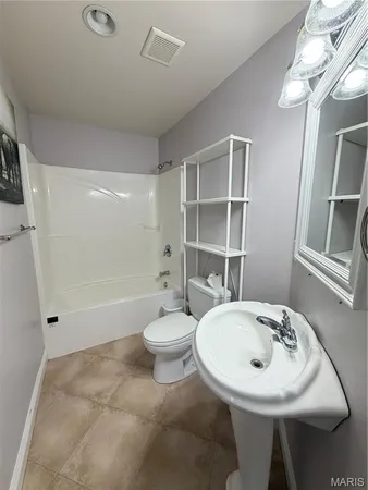 $500,000 | 1327 Irongate Trail, Greenville, IL 62246