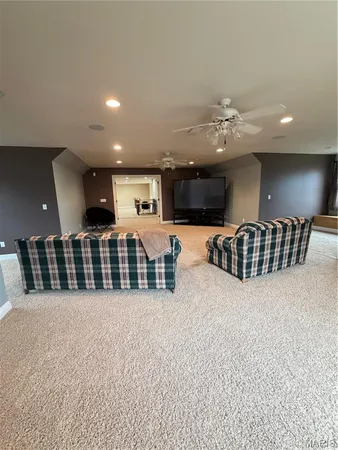 $500,000 | 1327 Irongate Trail, Greenville, IL 62246
