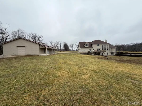 $500,000 | 1327 Irongate Trail, Greenville, IL 62246