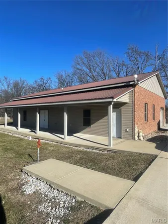 $500,000 | 1327 Irongate Trail, Greenville, IL 62246