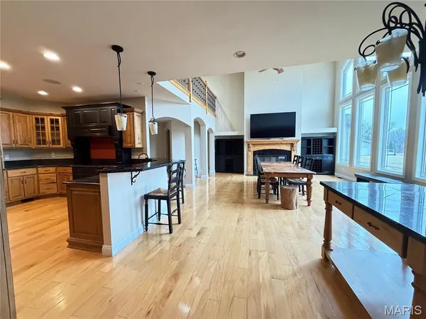 $500,000 | 1327 Irongate Trail, Greenville, IL 62246