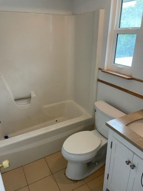 1901 Pierce Street, Unit 7 Hollywood, FL 33020 - Photo 11 of 11 a bathroom with a toilet and a bath tub