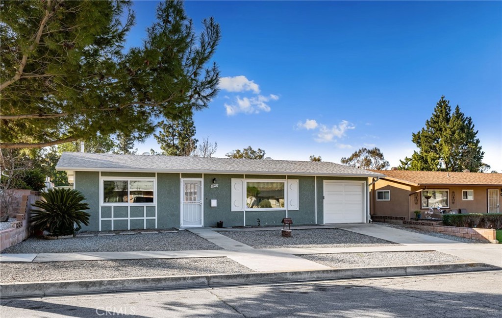 11979 Peach Tree Road Yucaipa, CA 92399 - Photo 1 of 35