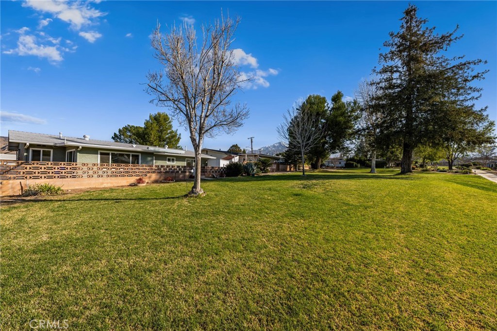 11979 Peach Tree Road Yucaipa, CA 92399 - Photo 26 of 35