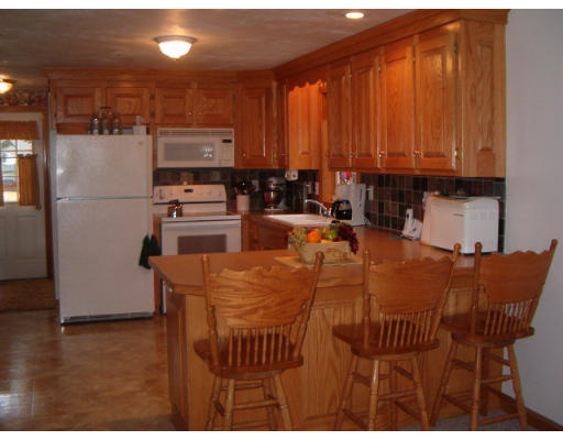 117 Holt Road Ashburnham, MA 01430 - Photo 3 of 12