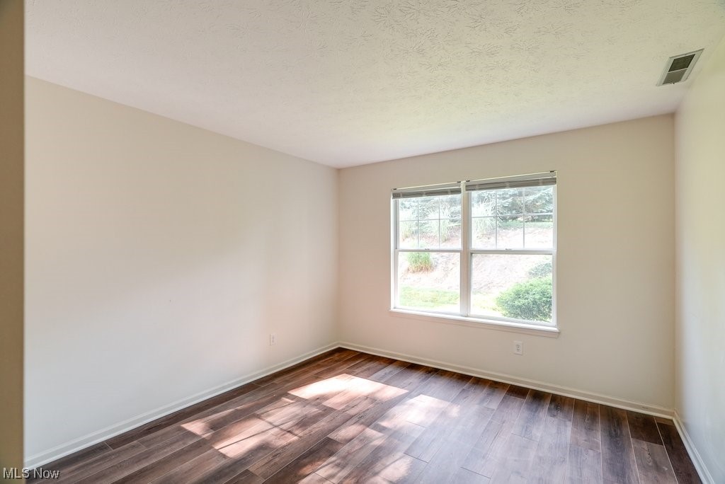 995 Canyon View Road, Unit B Northfield, OH 44067 - Photo 15 of 23 Bedroom