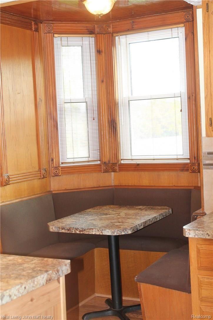 1968 Mitchell Lake Road Attica, MI 48412 - Photo 53 of 66 Eating nook-1.jpg