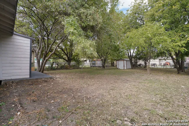 $1,325 | 435 West Bedford Avenue, San Antonio, TX 78226