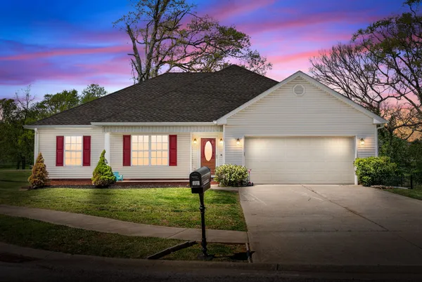 $295,000 | 107 Lurlington Court, Hopkinsville, KY 42240