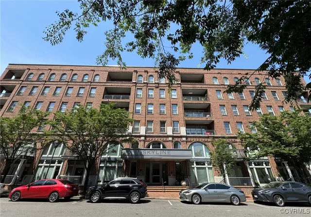 a car parked in front of a building