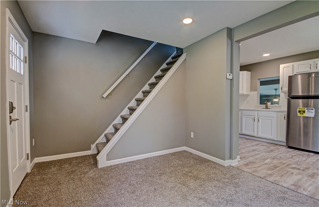 14507 Glencliffe Road Cleveland, OH 44111 - Photo 8 of 31