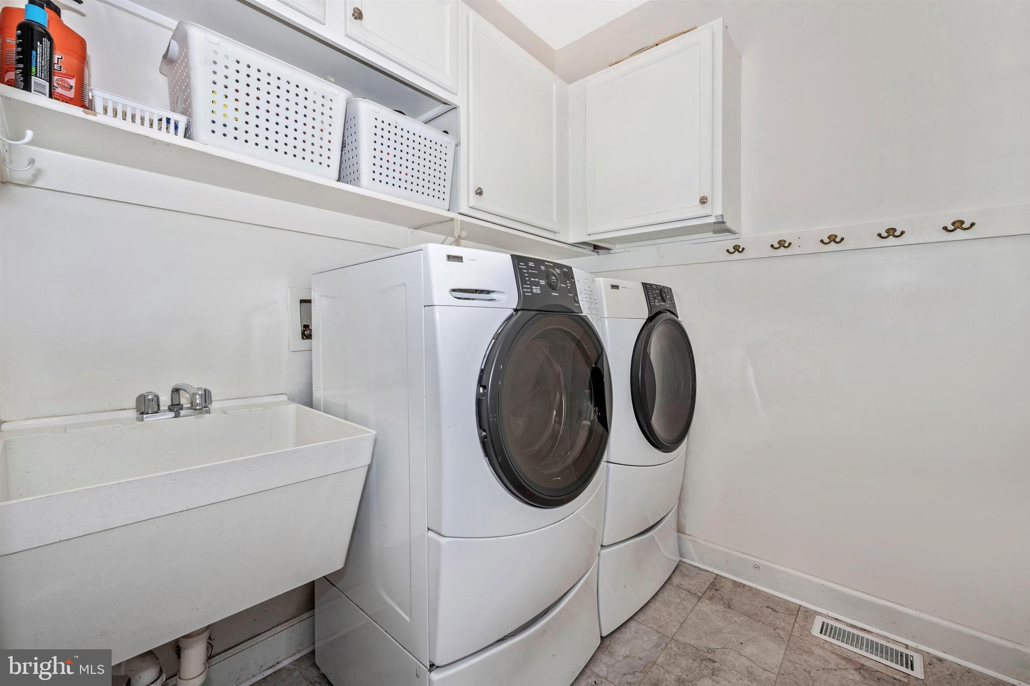 7748 Emerson Burrier Road Mount Airy, MD 21771 - Photo 58 of 92 Laundry