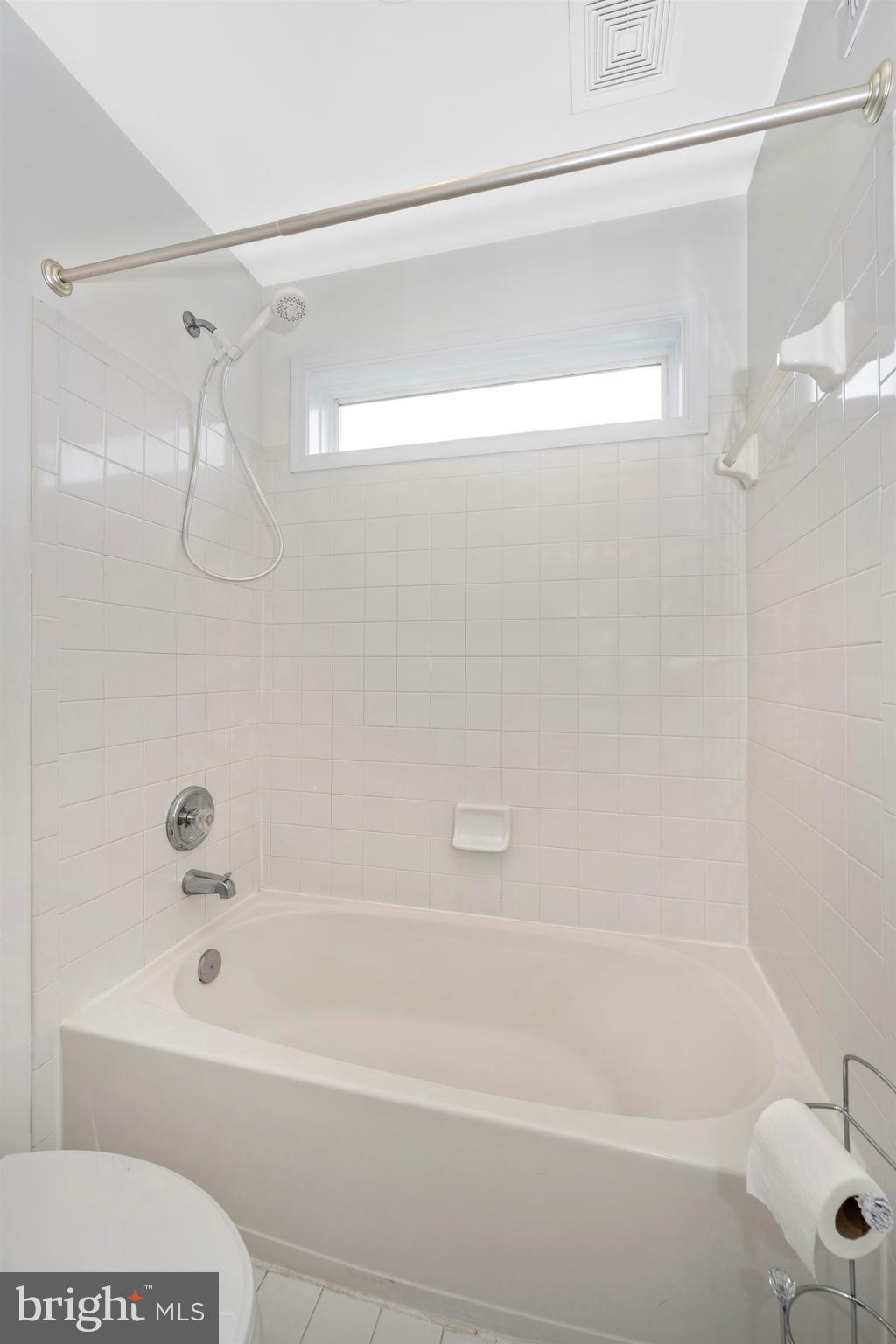 7748 Emerson Burrier Road Mount Airy, MD 21771 - Photo 69 of 92 Full Bathroom 2