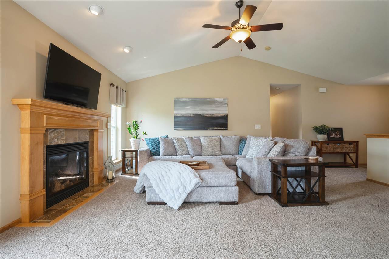 202 Jasper Street Marion, IA 52302 - Photo 5 of 28 Gallery Image 5