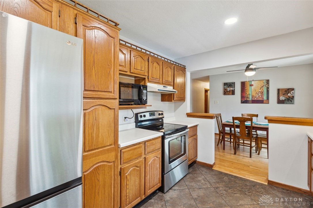 1440 Howell Road Beavercreek, OH 45434 - Photo 12 of 35